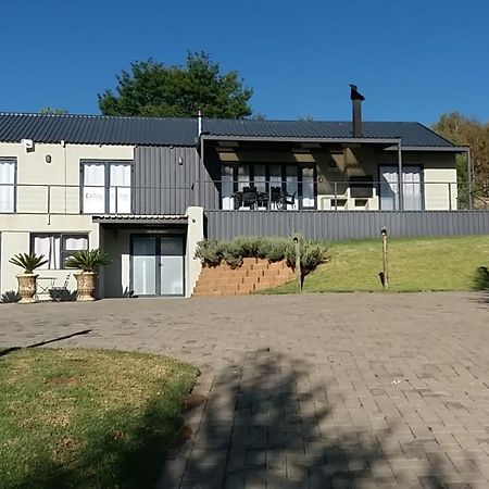 Lola'S Self Catering Accommodation Clarens Buitenkant foto