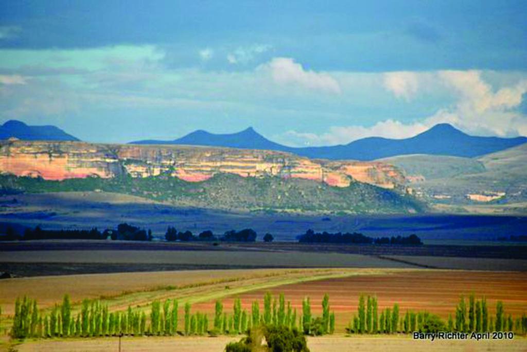 Lola'S Self Catering Accommodation Clarens Buitenkant foto