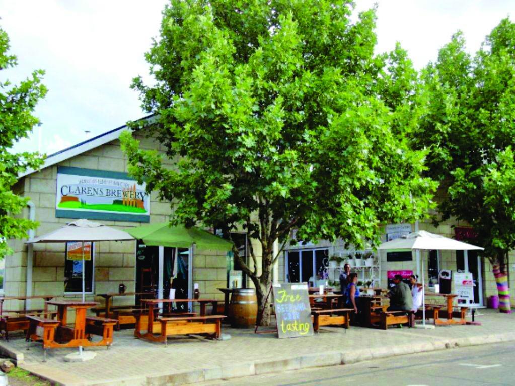 Lola'S Self Catering Accommodation Clarens Buitenkant foto